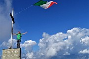 80 Mi scatta alcune foto sulla croce di vetta